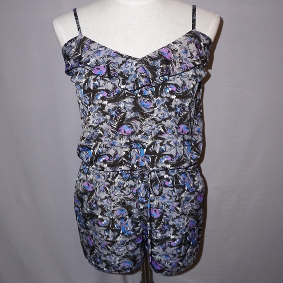 Urban Outfitters - Kimchi Blue Black Print Romper - Picture 1 of 4